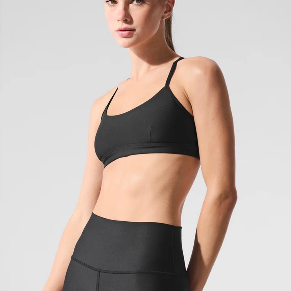 Alo yoga Airlift Intrigue Bra size small-  black